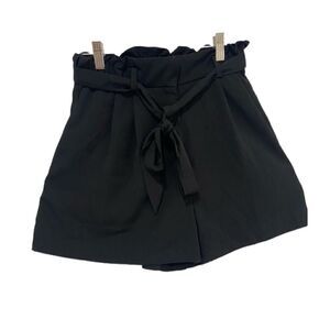 H&M paper bag zip up black shorts tie in front size 6